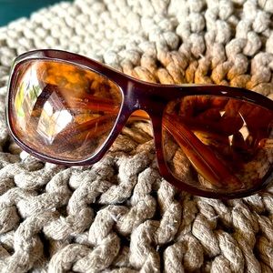 Disobey Oakleys women 2006